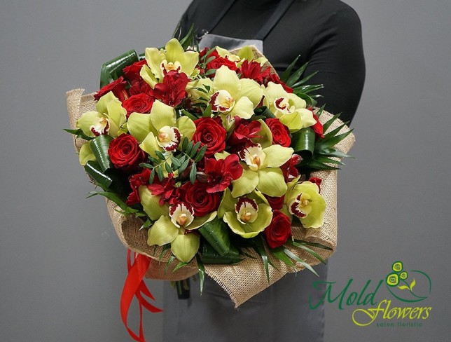 Bouquet with red roses and green orchids ''Waltz of Flowers'' photo